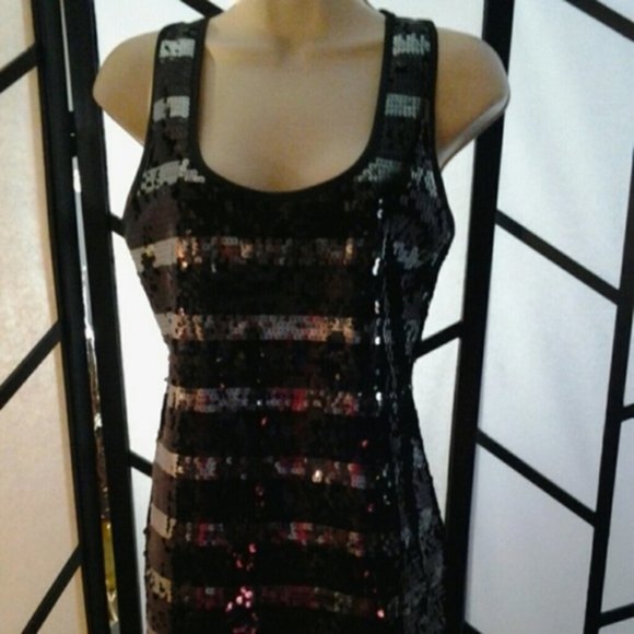 XXI Twenty Women's Black/Silver Sequin Tank Top MM - Picture 9 of 10